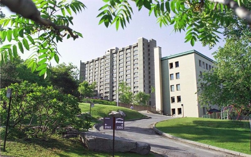 Zum Auberge D'Ete - Universite De 蒙特利尔 外观 照片